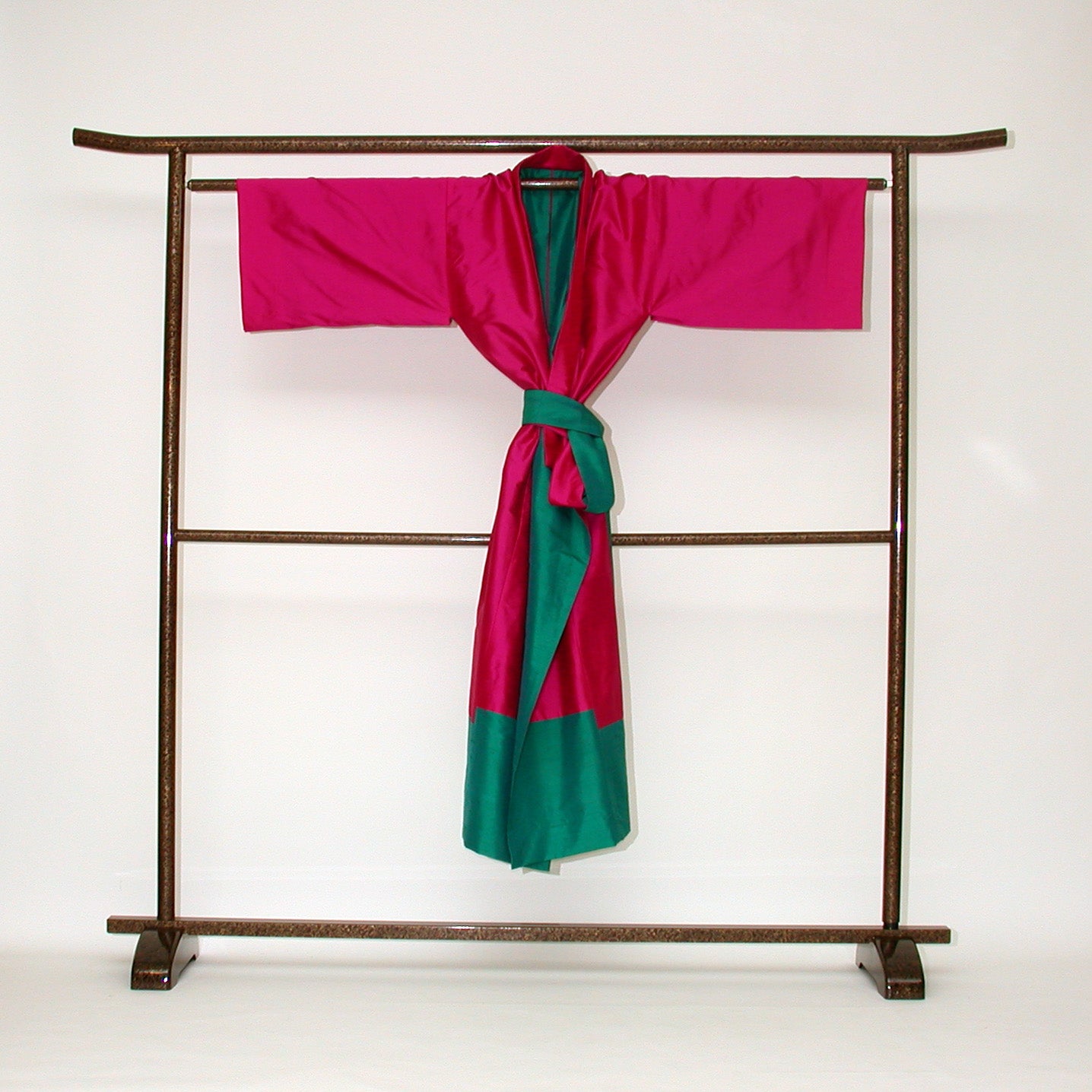 Seiden-Kimono zum Wenden aus Doupion-Seide, pink-grün von Design Gianni Sarto luxuriös, Design Gianni Sarto